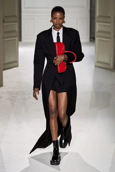 Look 37